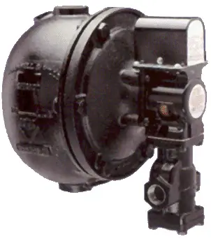 Mcdonnell Miller #135600 51-S-2 Series Combination Mechanical Water Feeder/Low Water Cut-Off
